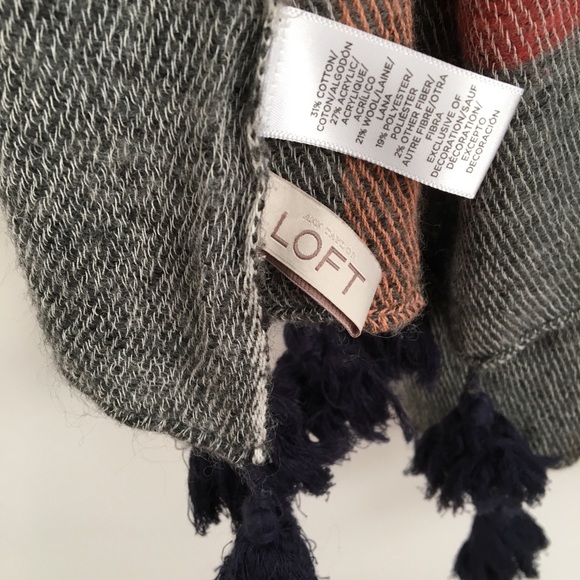 LOFT Plaid Scarf - Picture 3 of 4